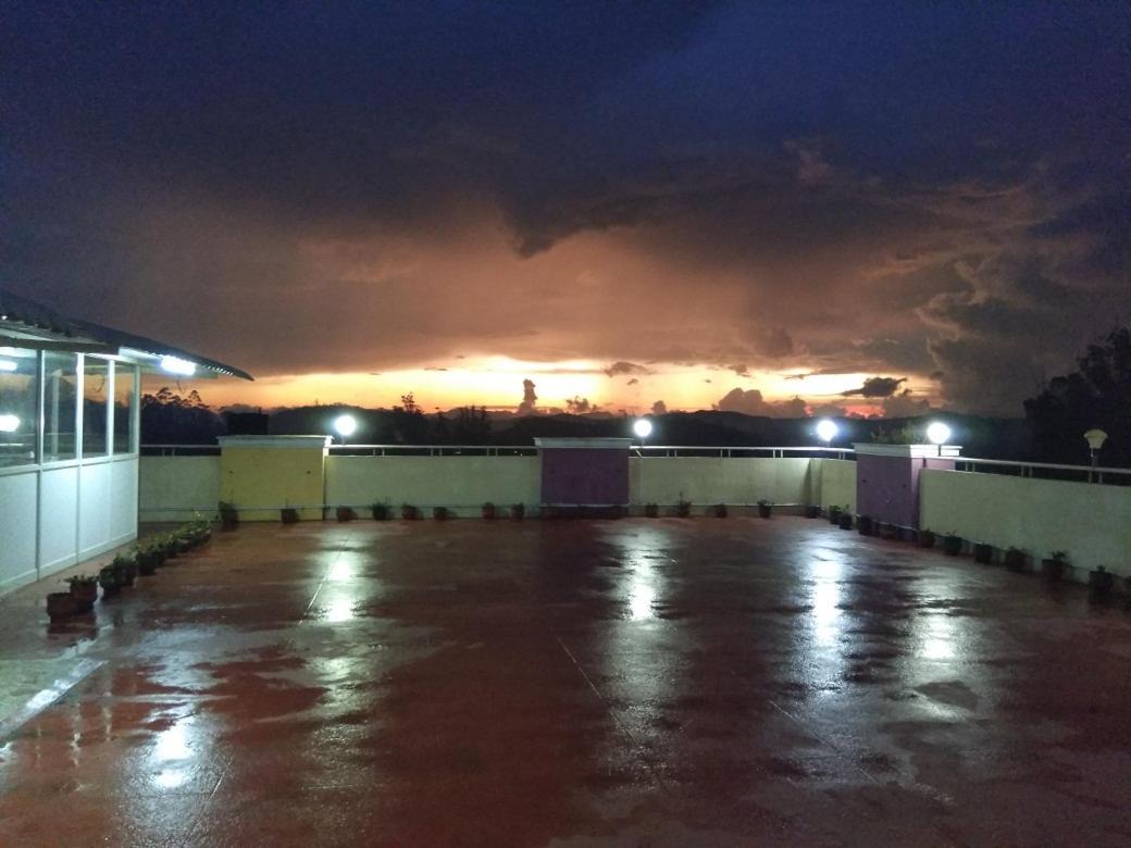 Mmr Holiday Inn Ooty Exterior photo