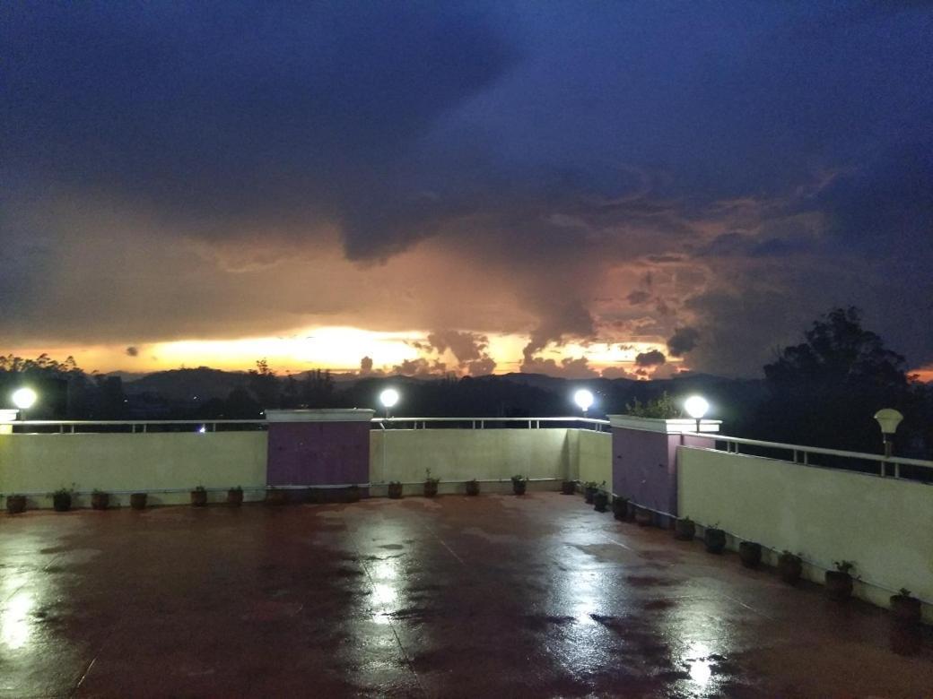 Mmr Holiday Inn Ooty Exterior photo
